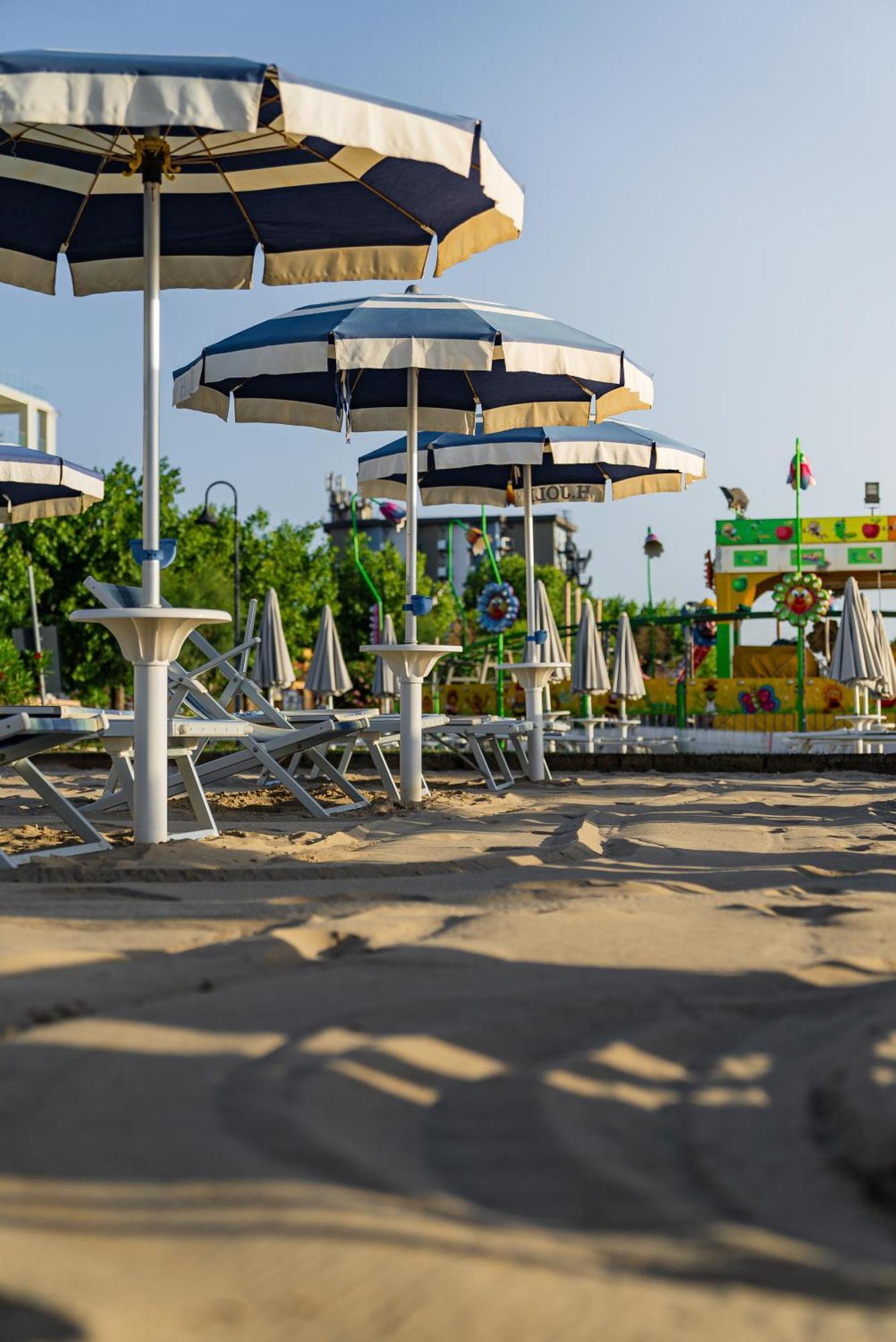 Hotel Joli Alba Adriatica Eksteriør bilde
